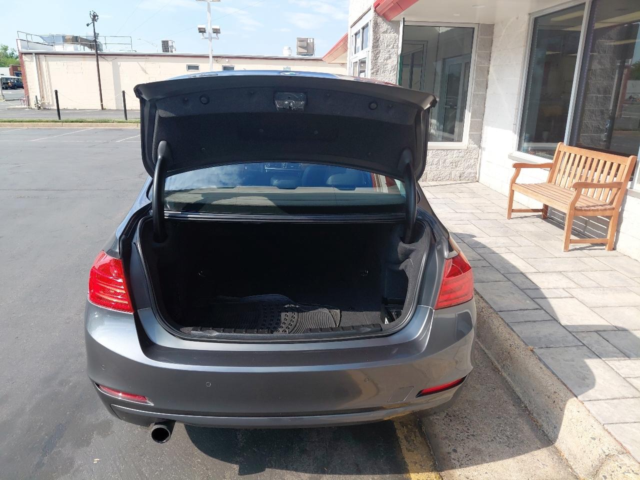 BMW 3 Series 4dr Sdn 320i xDrive AWD 2014