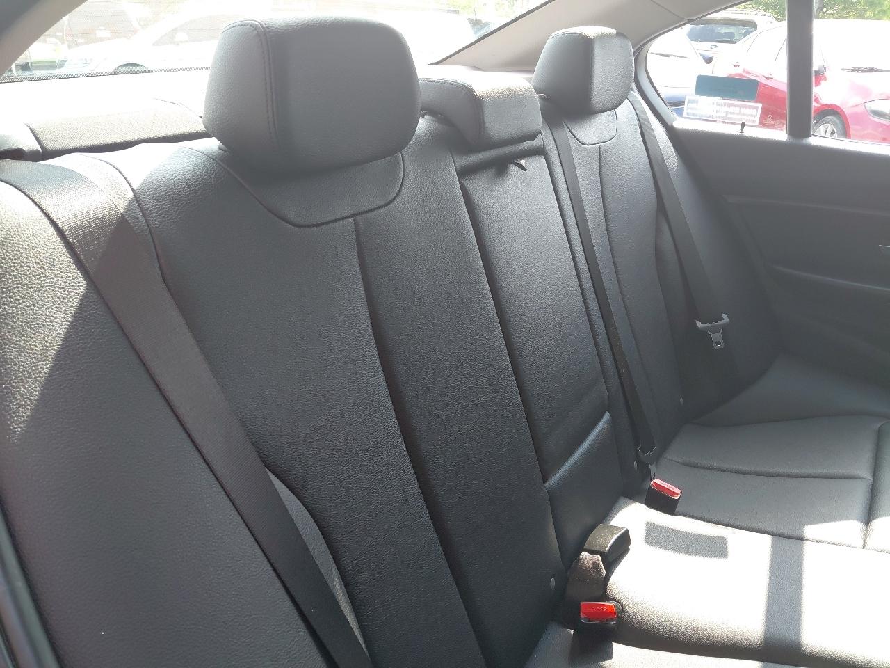 BMW 3 Series 4dr Sdn 320i xDrive AWD 2014