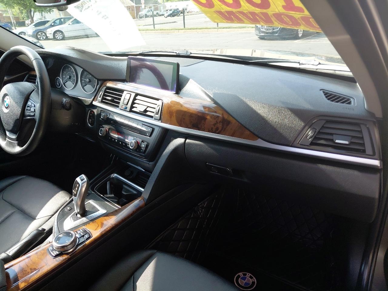 BMW 3 Series 4dr Sdn 320i xDrive AWD 2014