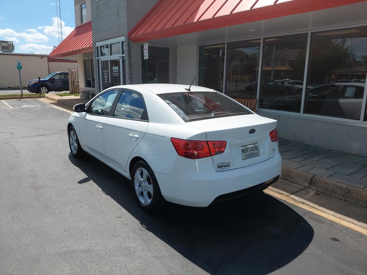 Kia Forte 4dr Sdn Auto EX 2010