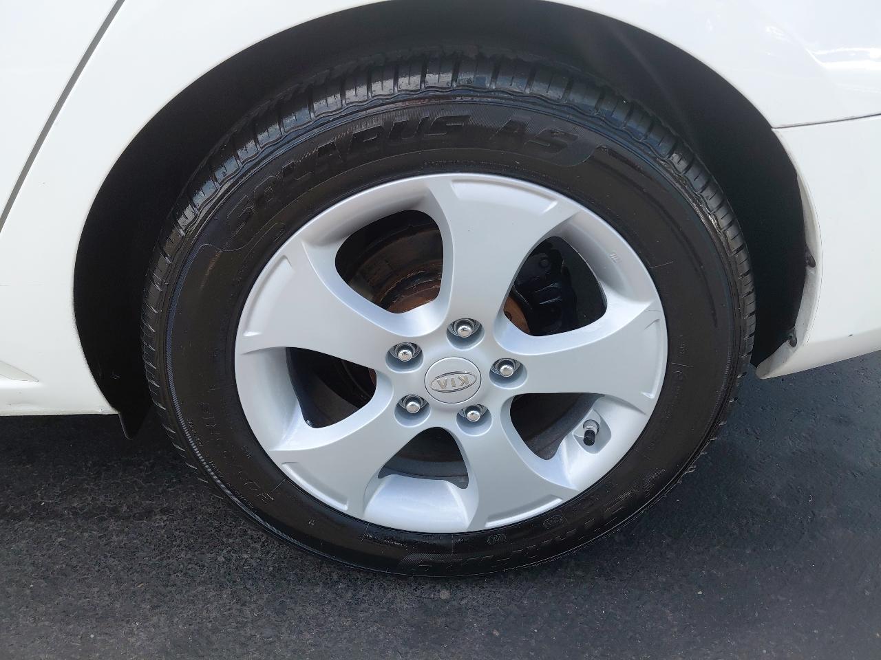 Kia Forte 4dr Sdn Auto EX 2010