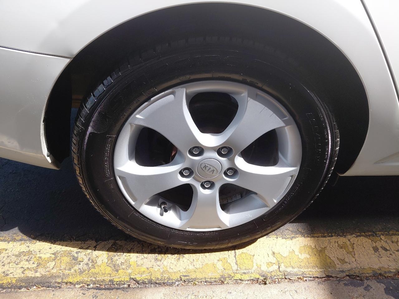 Kia Forte 4dr Sdn Auto EX 2010