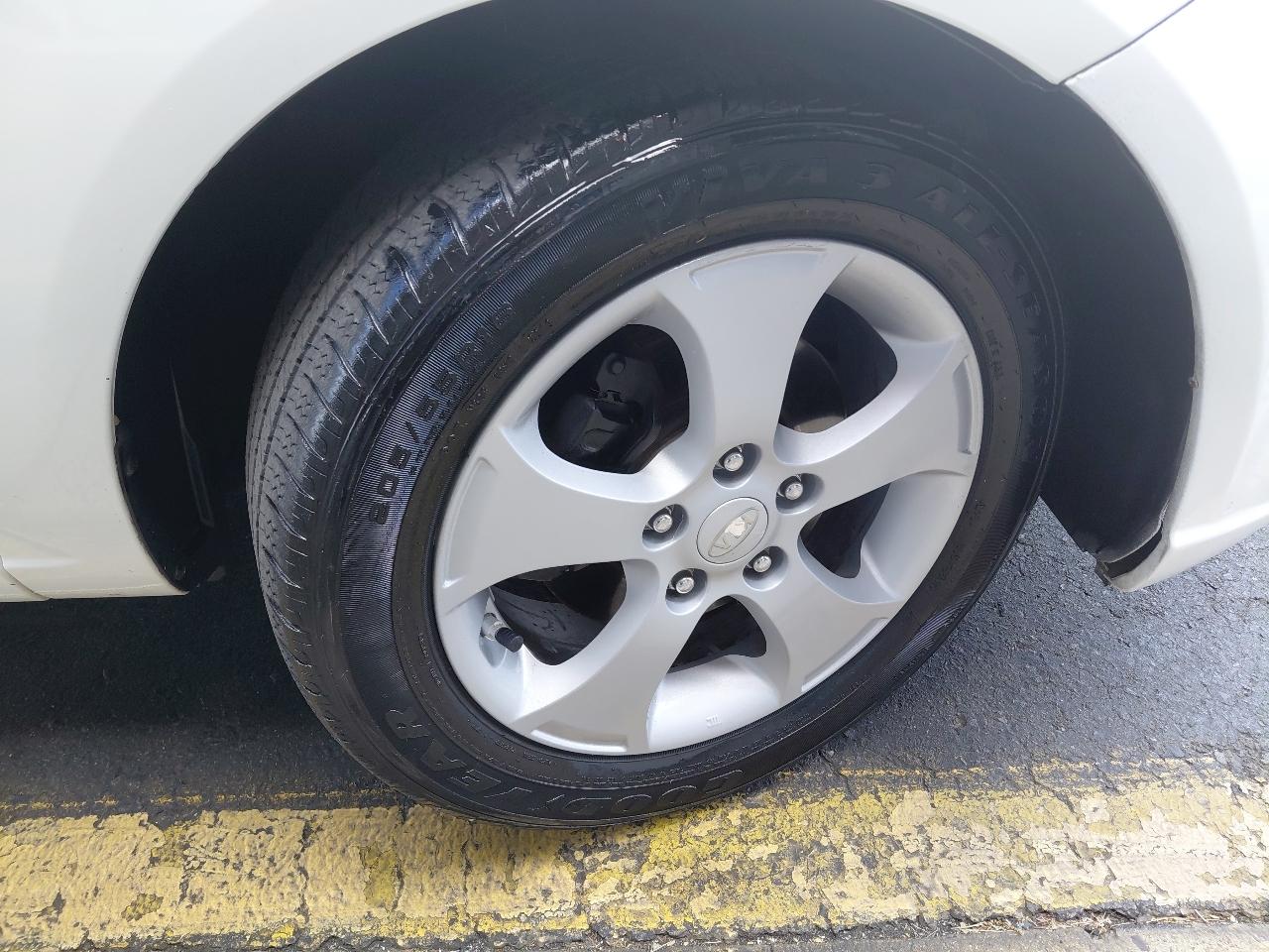 Kia Forte 4dr Sdn Auto EX 2010