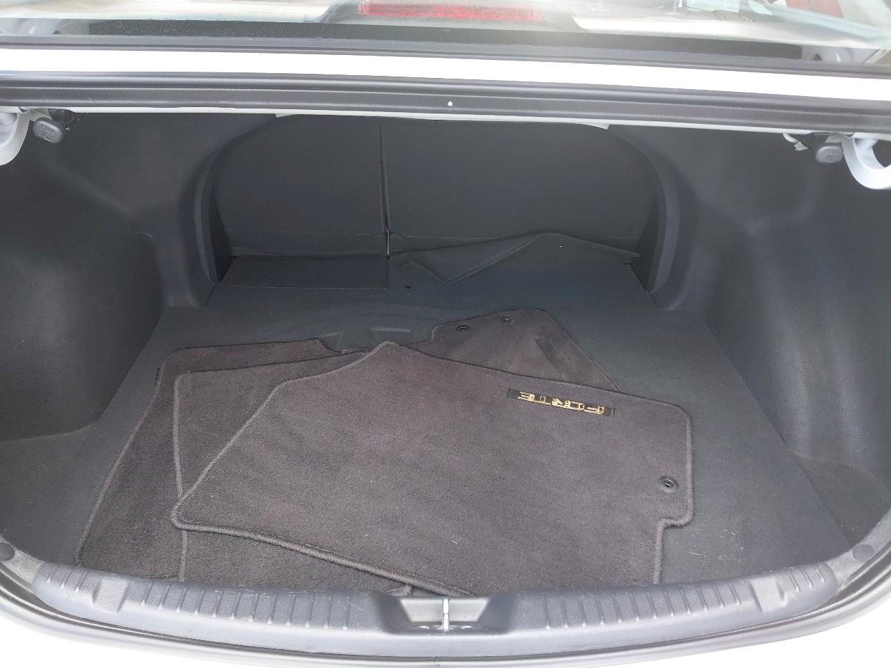 Kia Forte 4dr Sdn Auto EX 2010