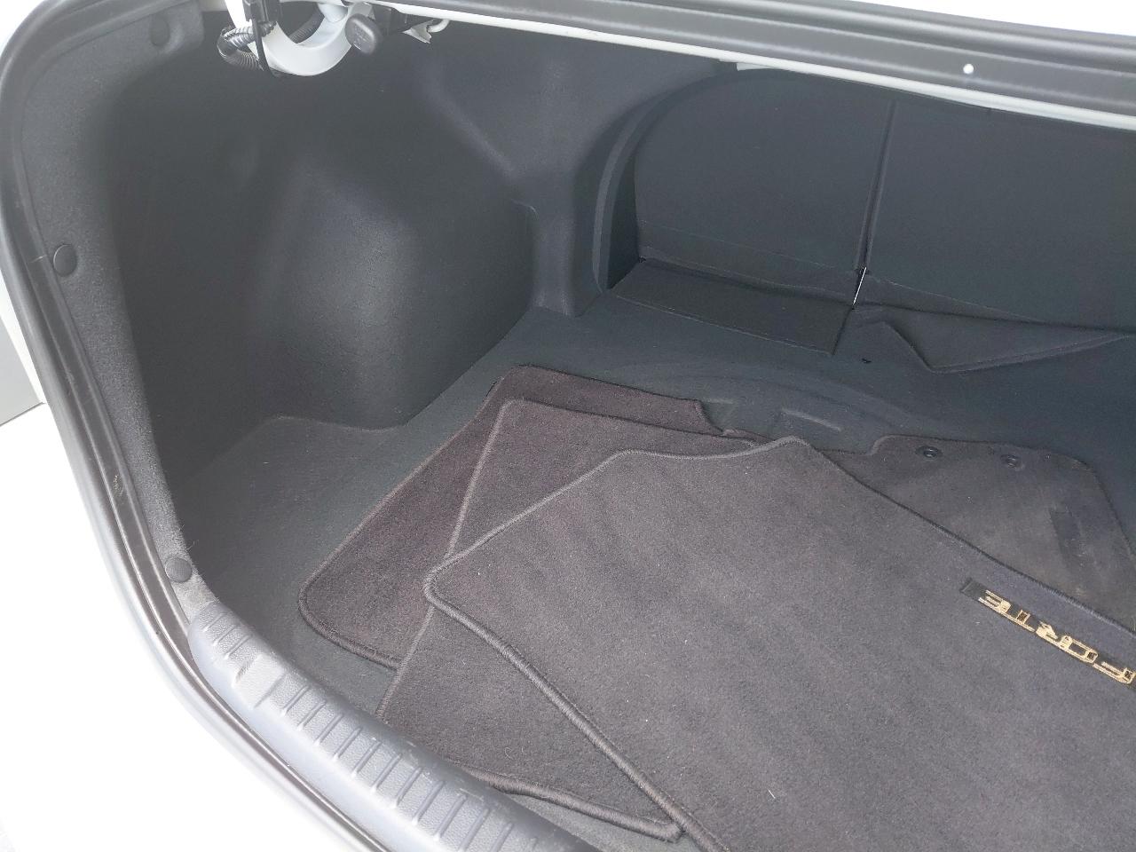 Kia Forte 4dr Sdn Auto EX 2010