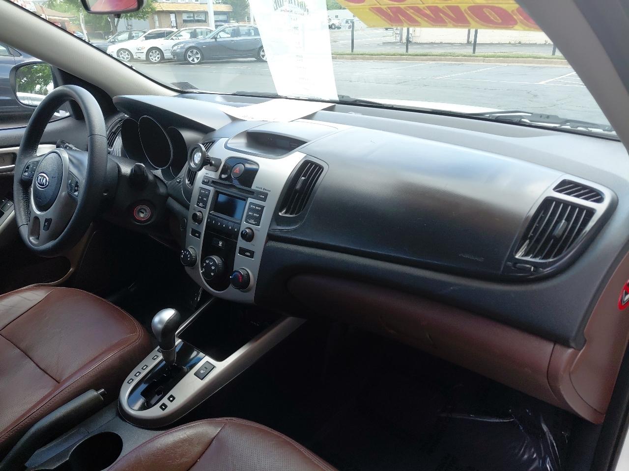Kia Forte 4dr Sdn Auto EX 2010