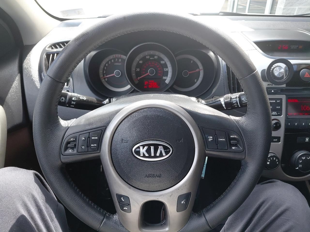 Kia Forte 4dr Sdn Auto EX 2010