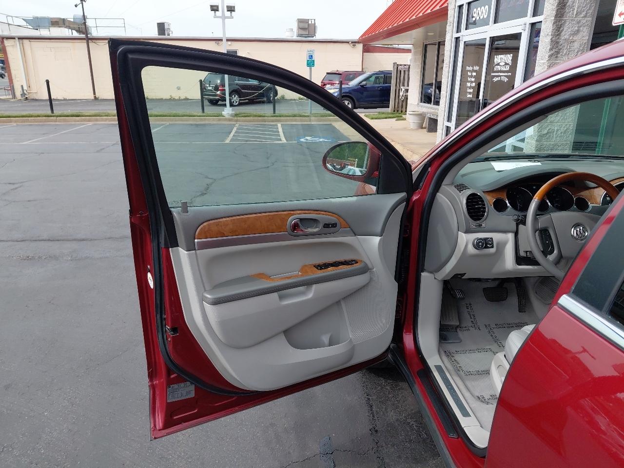 Buick Enclave FWD 4dr CXL-1 2011