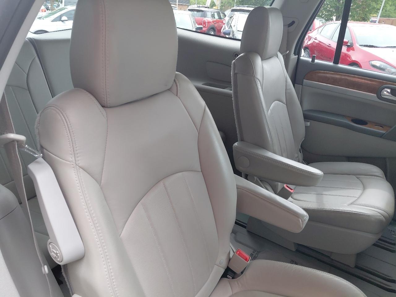 Buick Enclave FWD 4dr CXL-1 2011