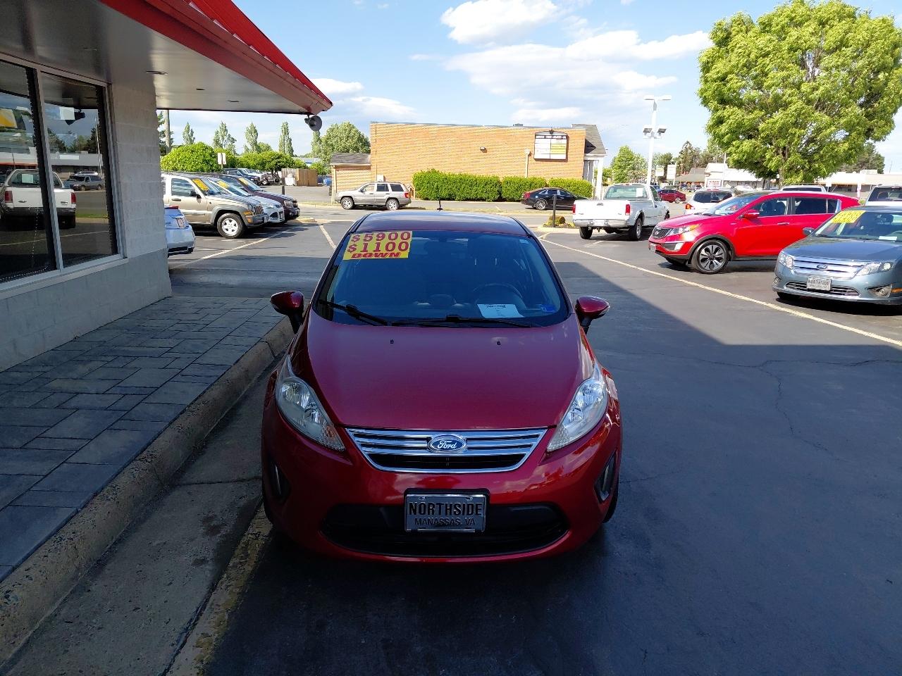 Ford Fiesta 4dr Sdn SE 2013