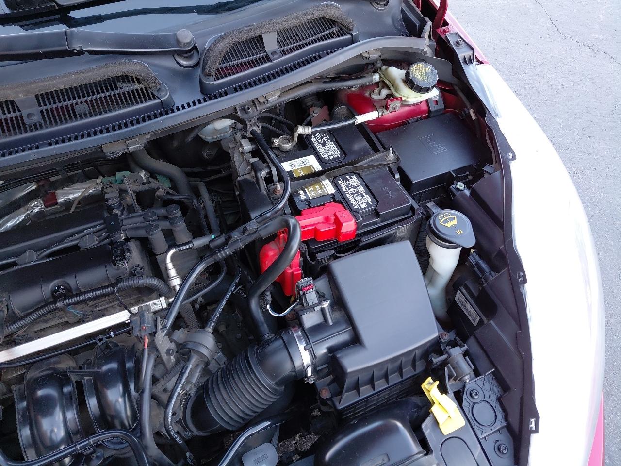 Ford Fiesta 4dr Sdn SE 2013