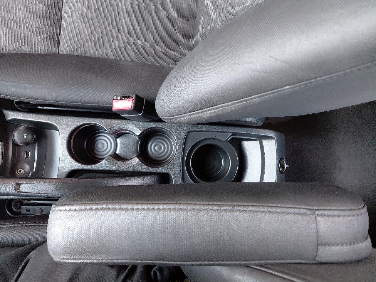 Ford Fiesta 4dr Sdn SE 2013