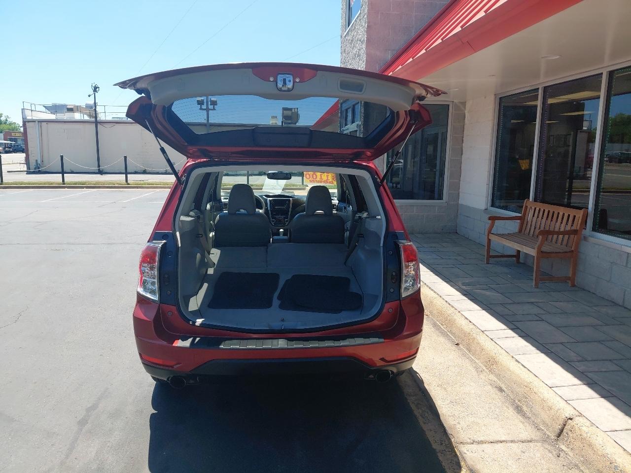 Subaru Forester 4dr Auto 2.5X Touring 2011