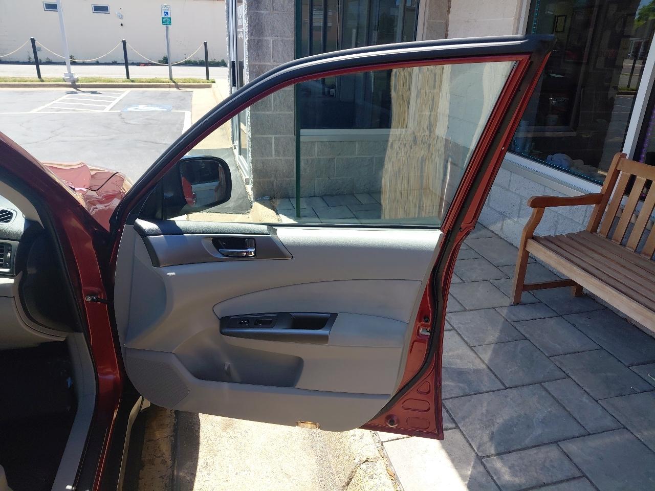 Subaru Forester 4dr Auto 2.5X Touring 2011