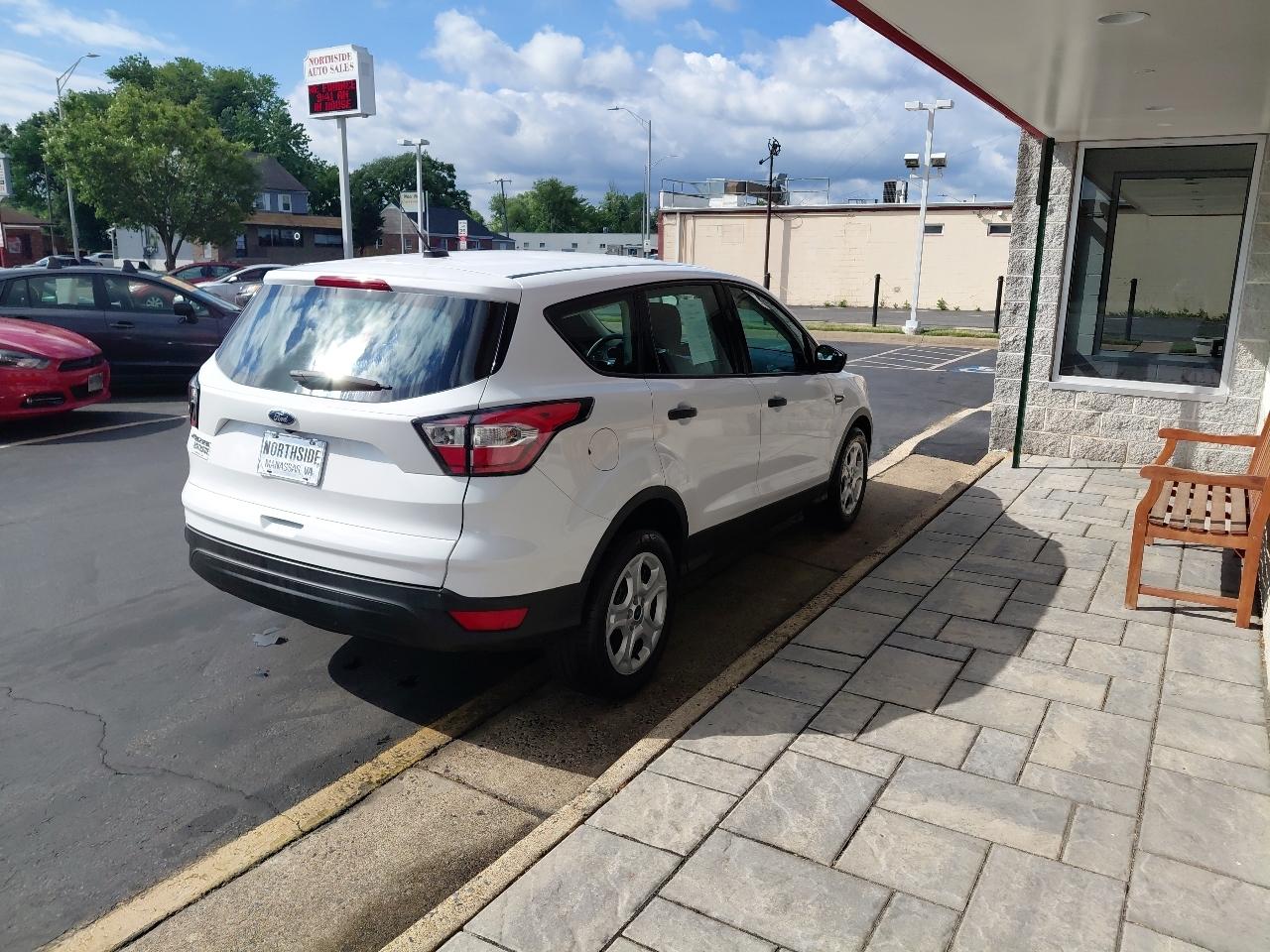 Ford Escape S FWD 2017