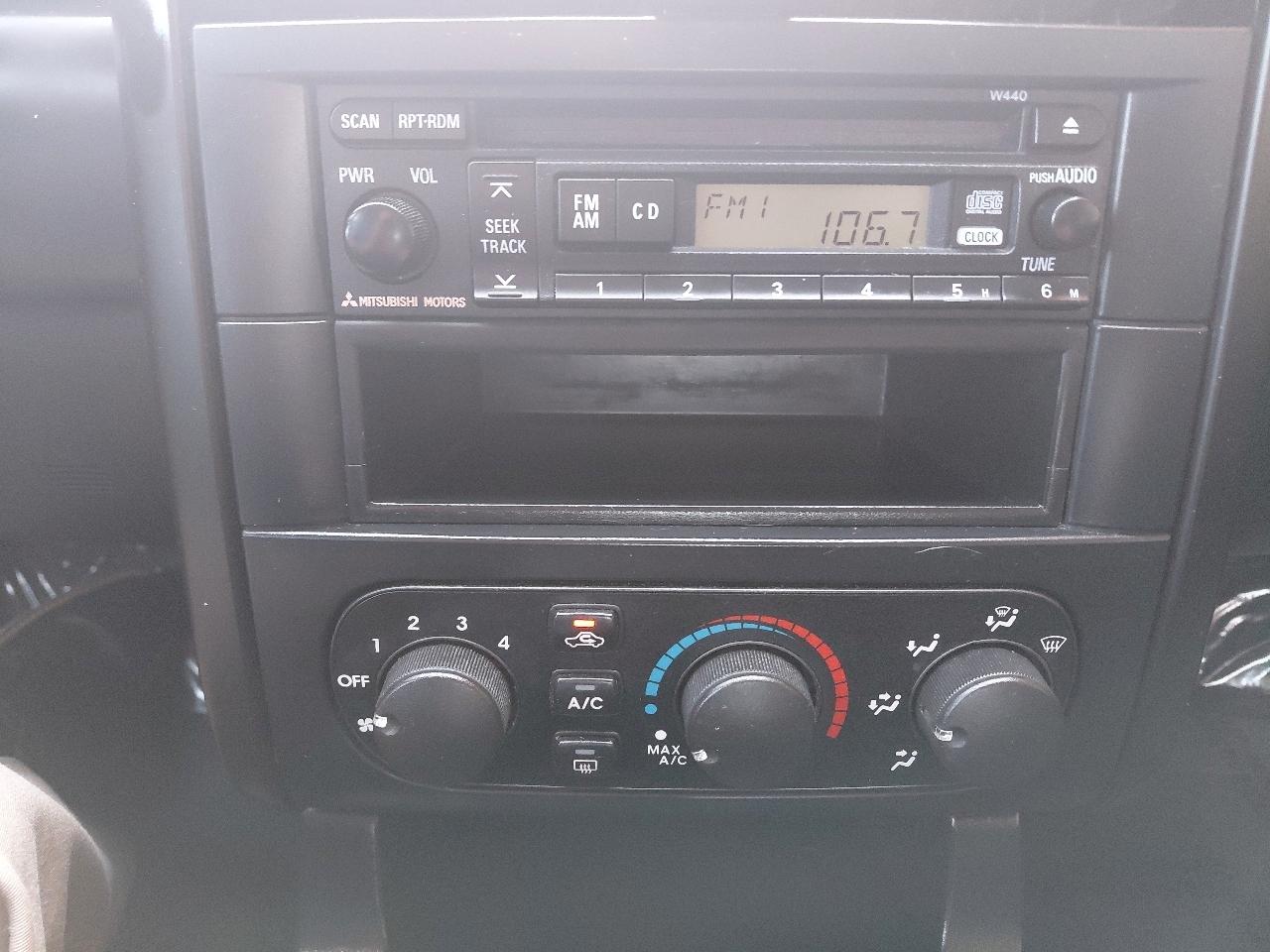 Mitsubishi Galant 4dr Sdn DE 2.4L Auto 2006