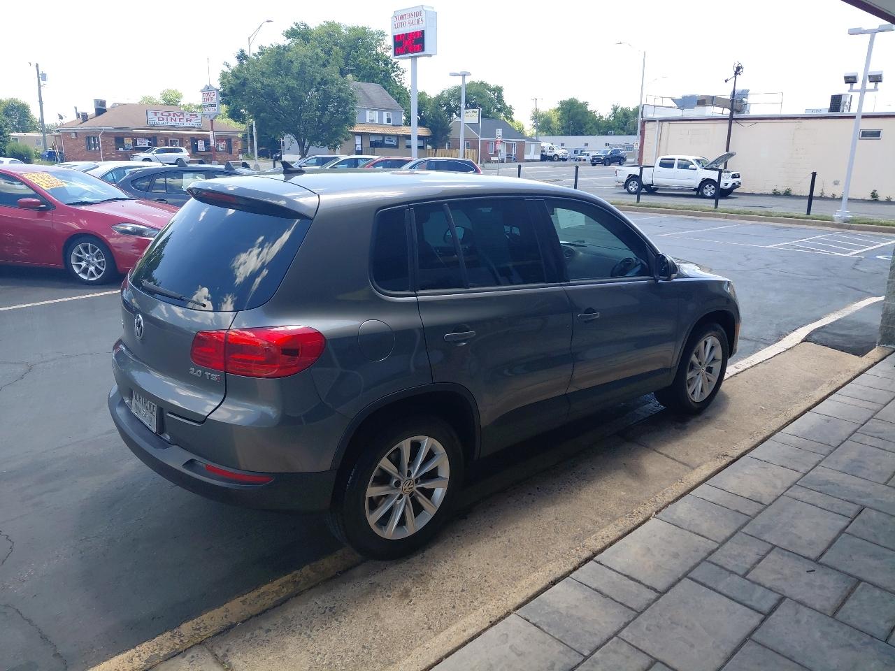 Volkswagen Tiguan 2WD 4dr Auto R-Line 2014