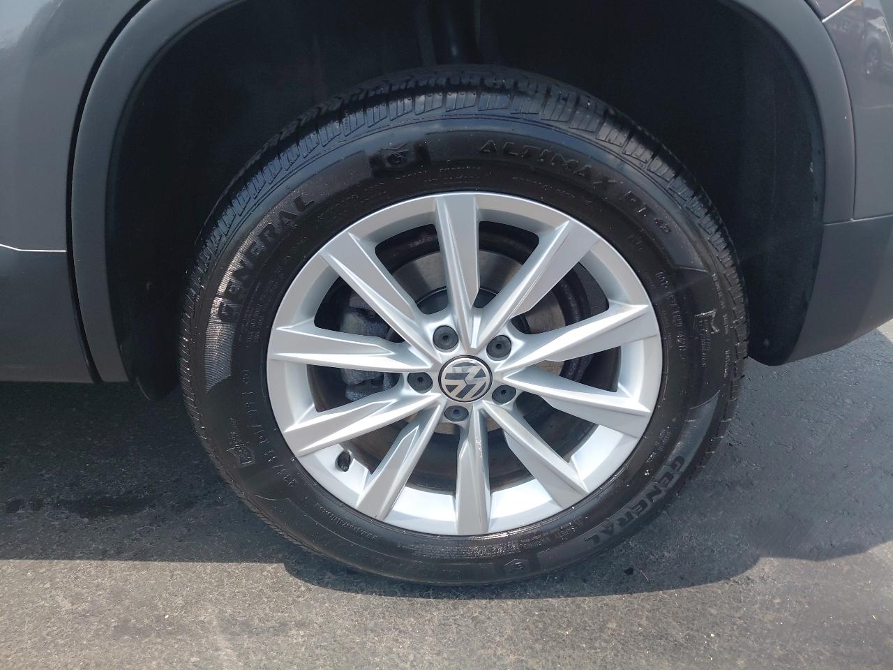 Volkswagen Tiguan 2WD 4dr Auto R-Line 2014