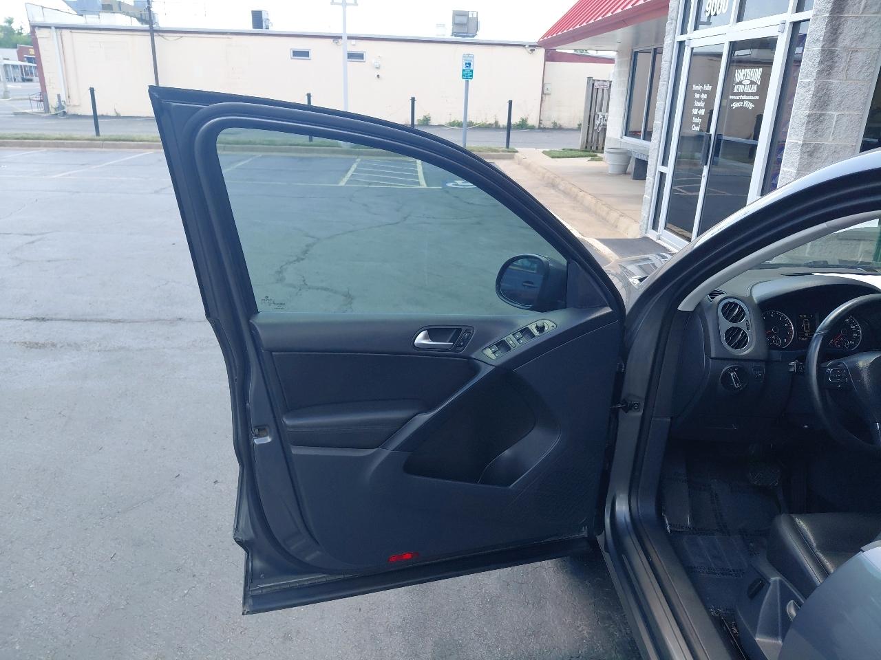 Volkswagen Tiguan 2WD 4dr Auto R-Line 2014
