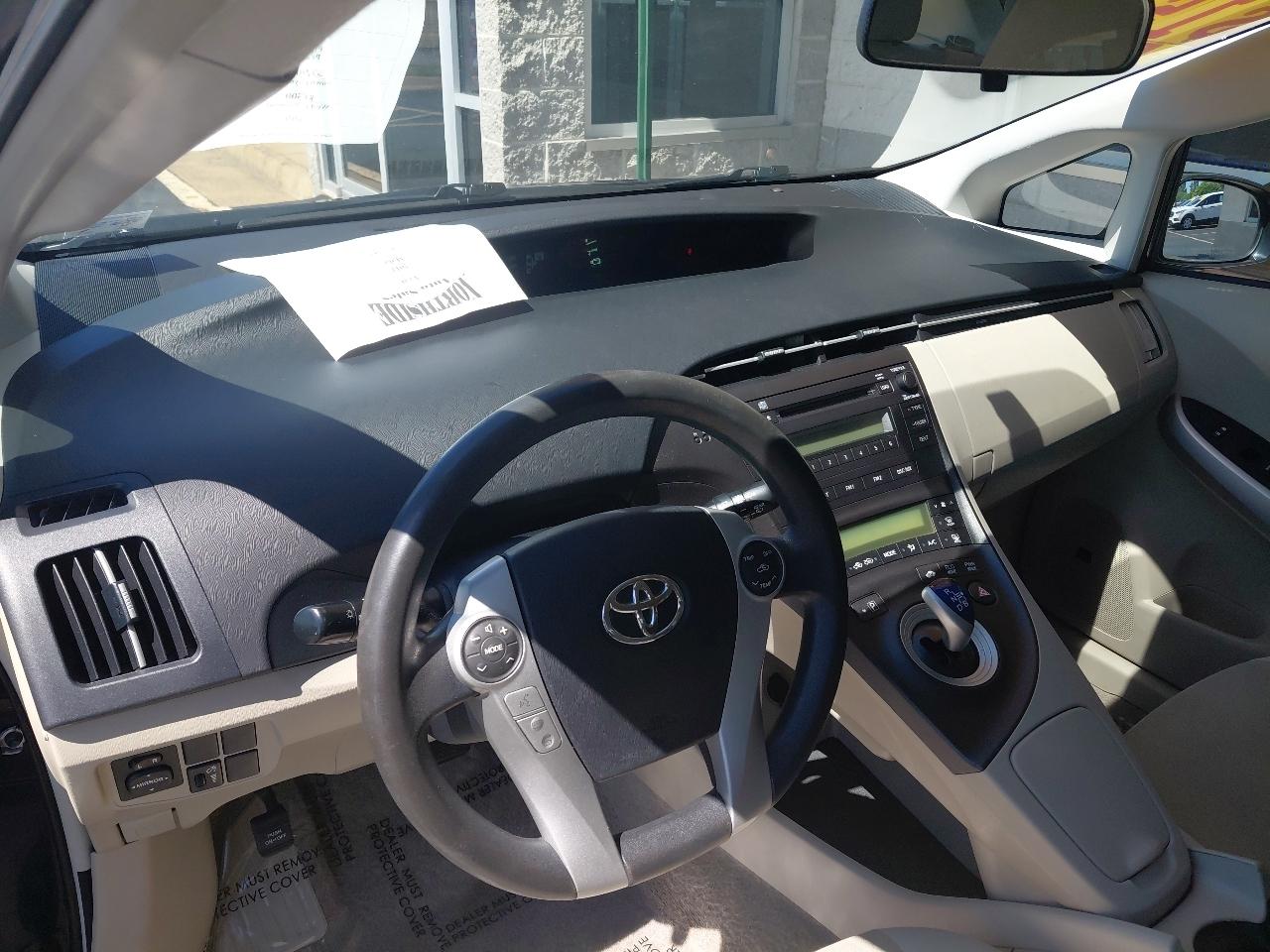 Toyota Prius 5dr HB III (Natl) 2011