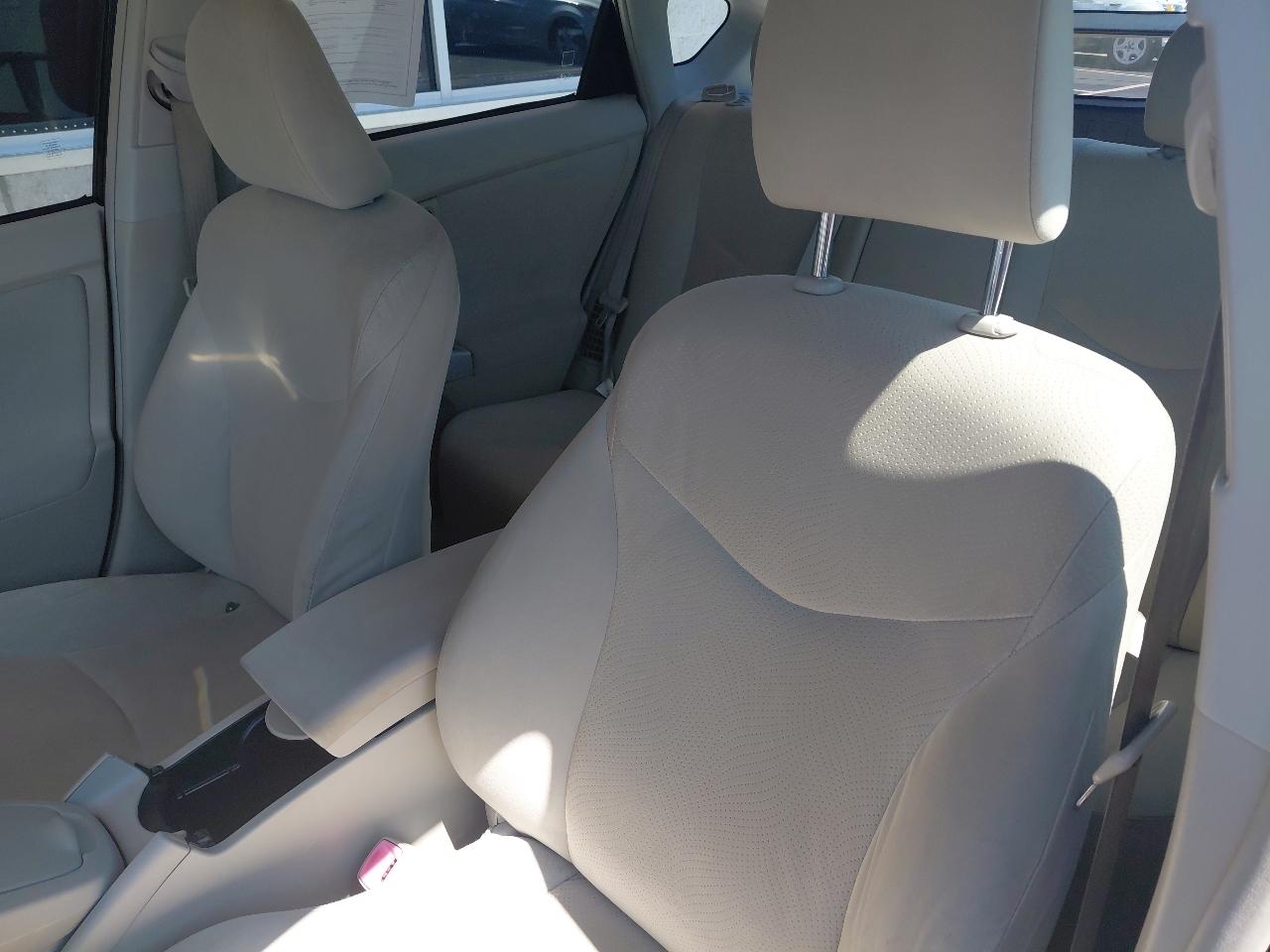 Toyota Prius 5dr HB III (Natl) 2011