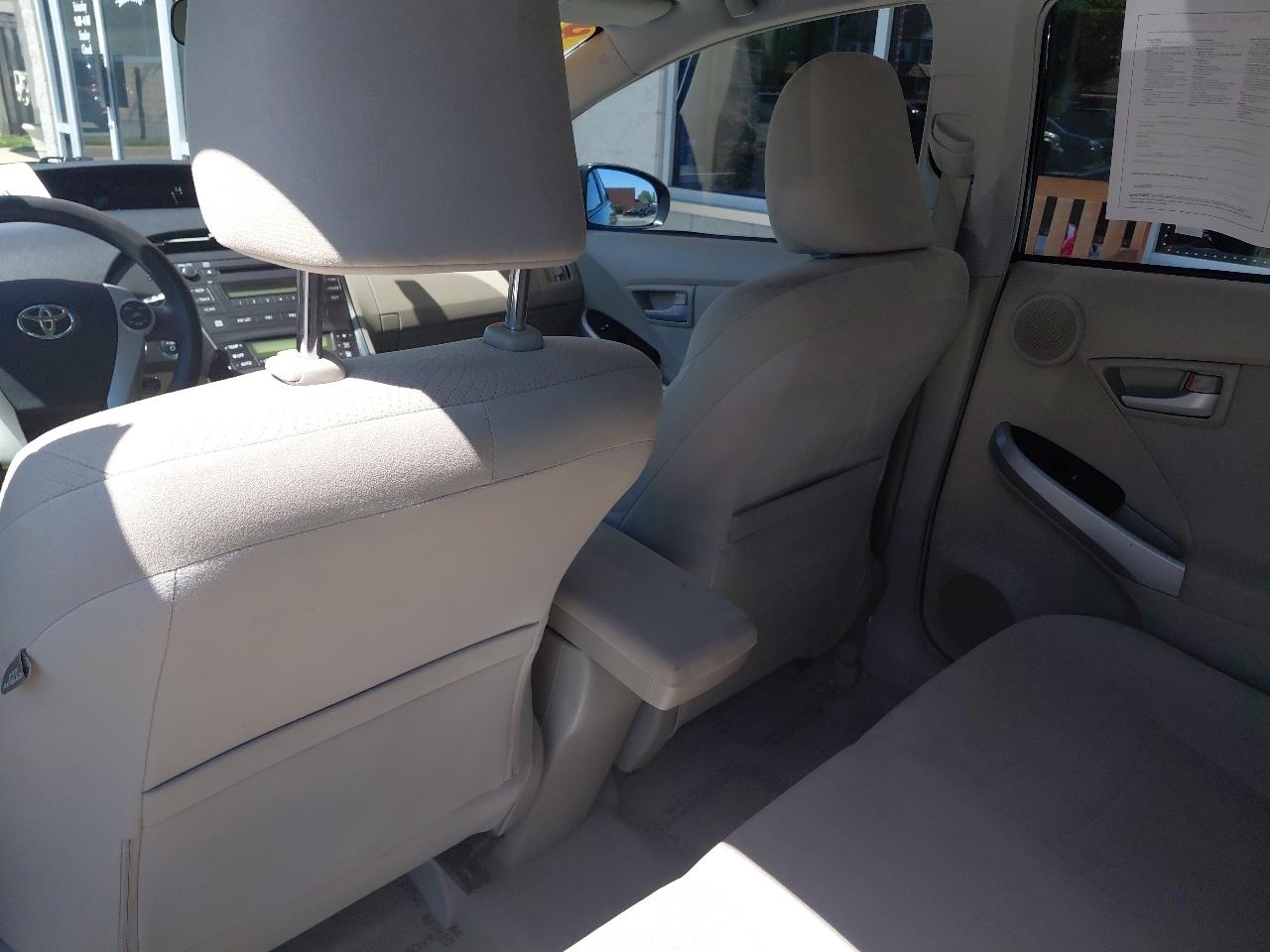 Toyota Prius 5dr HB III (Natl) 2011