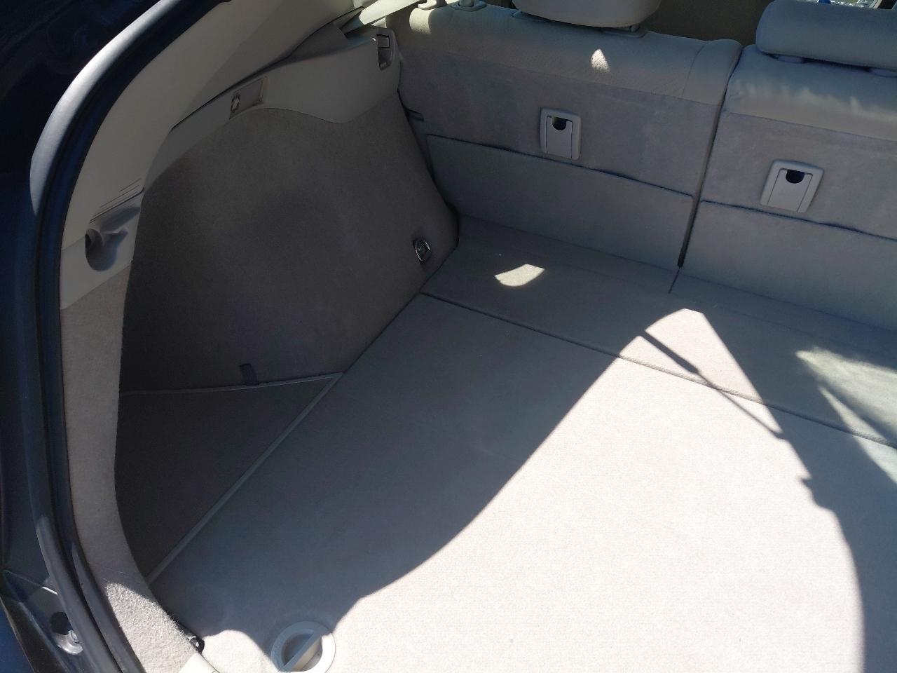 Toyota Prius 5dr HB III (Natl) 2011