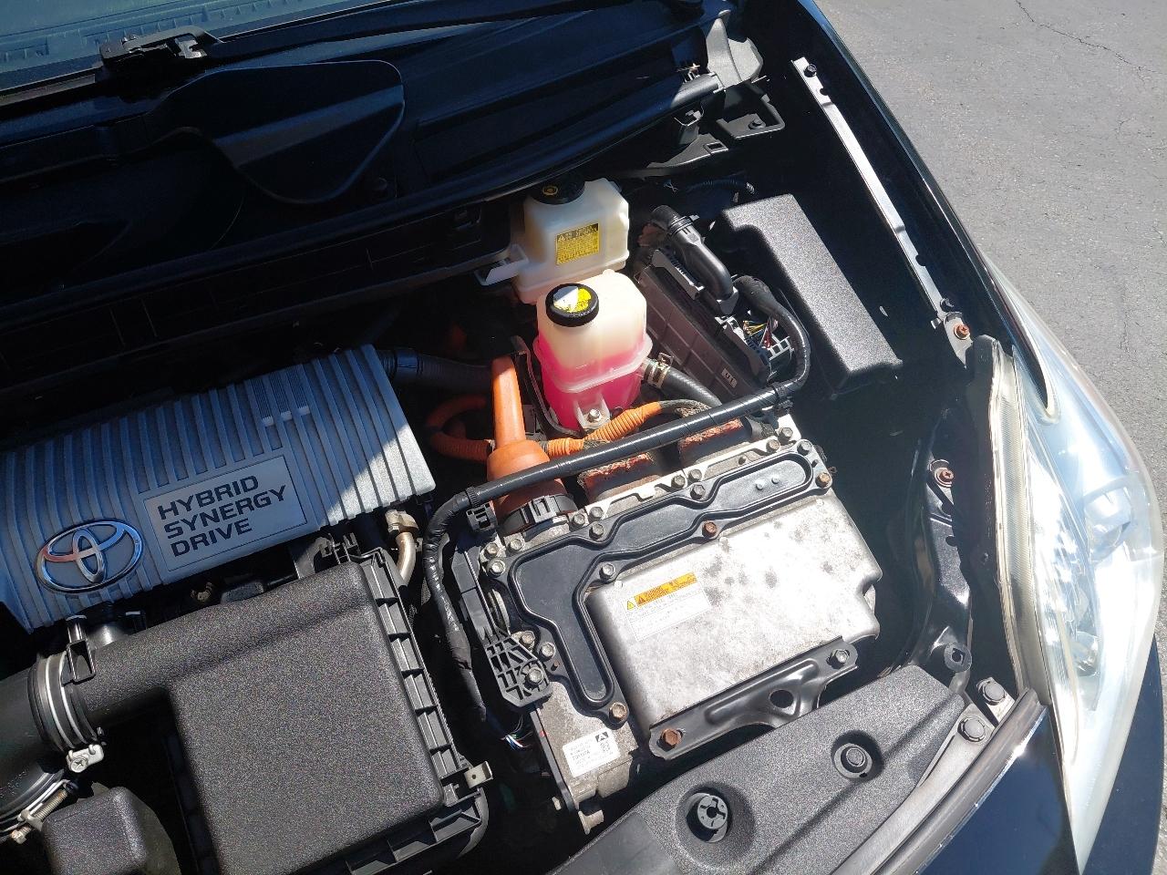 Toyota Prius 5dr HB III (Natl) 2011