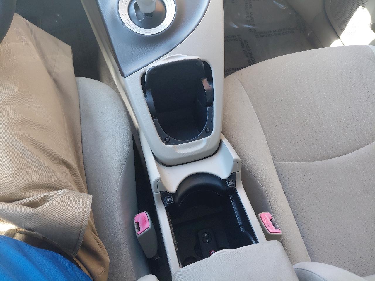 Toyota Prius 5dr HB III (Natl) 2011