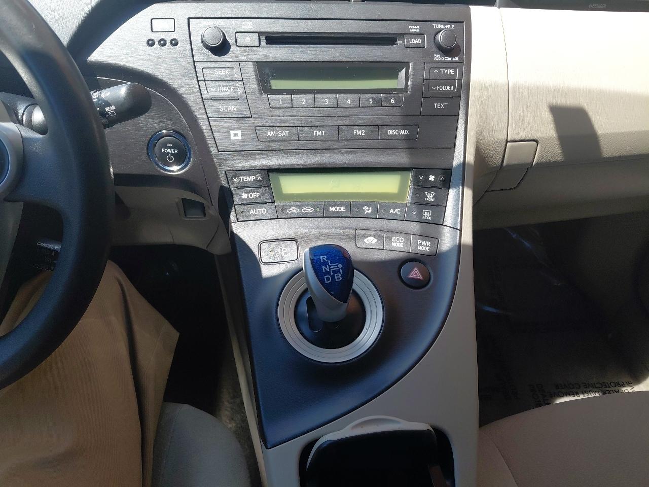 Toyota Prius 5dr HB III (Natl) 2011