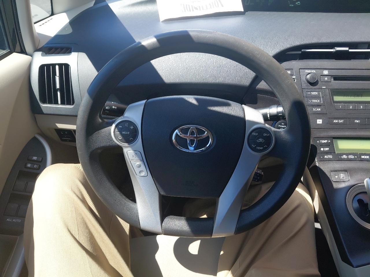 Toyota Prius 5dr HB III (Natl) 2011
