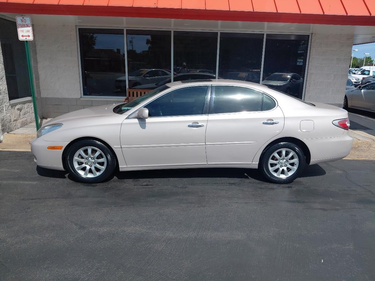 Lexus ES 300 4dr Sdn 2002