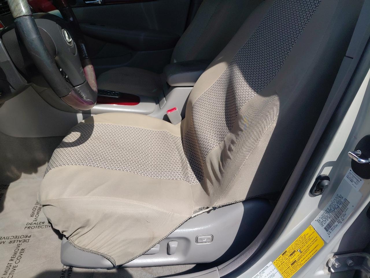 Lexus ES 300 4dr Sdn 2002