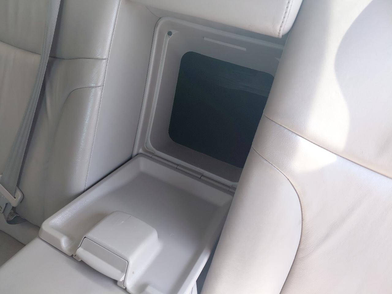 Lexus ES 300 4dr Sdn 2002