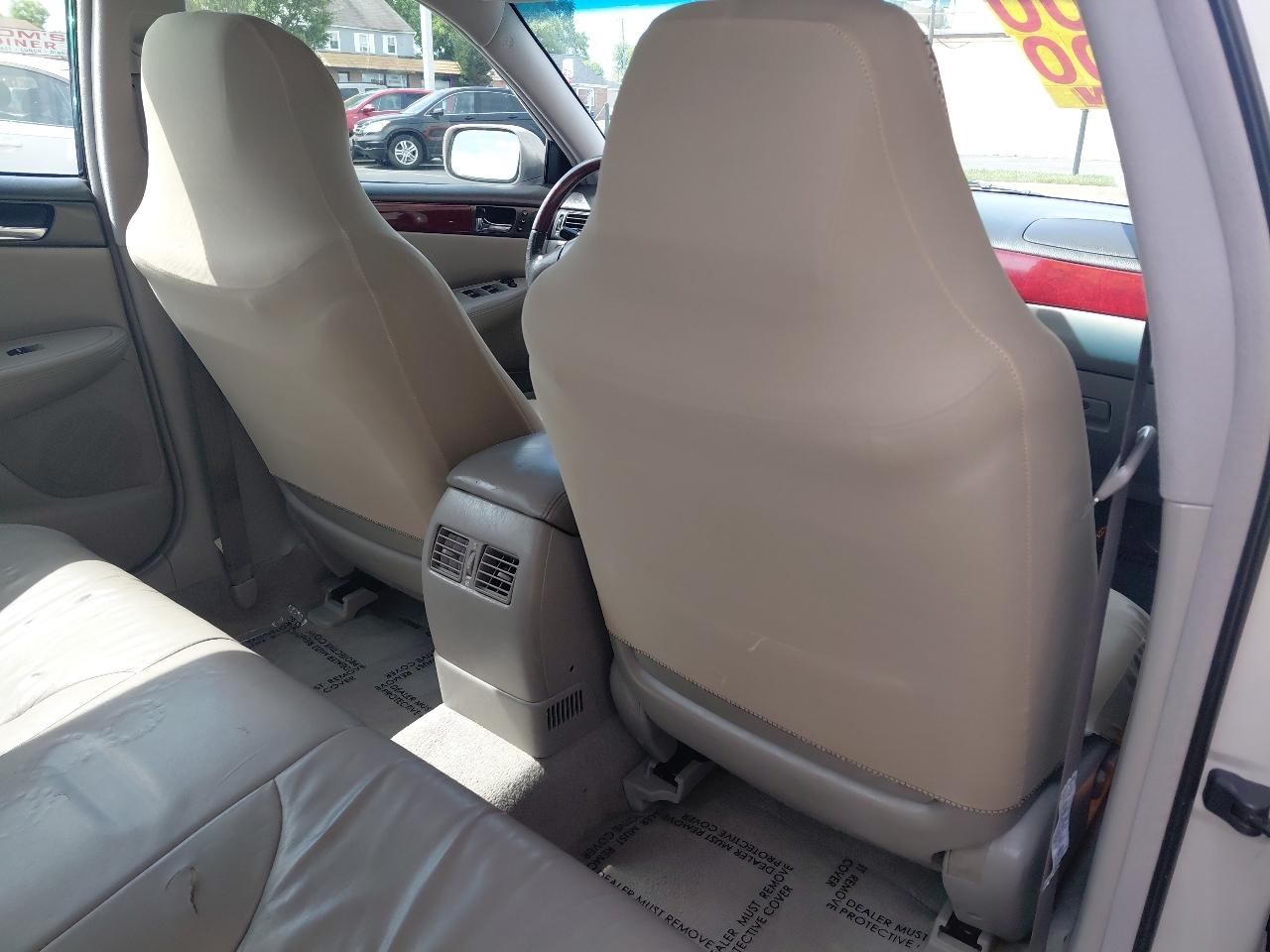 Lexus ES 300 4dr Sdn 2002