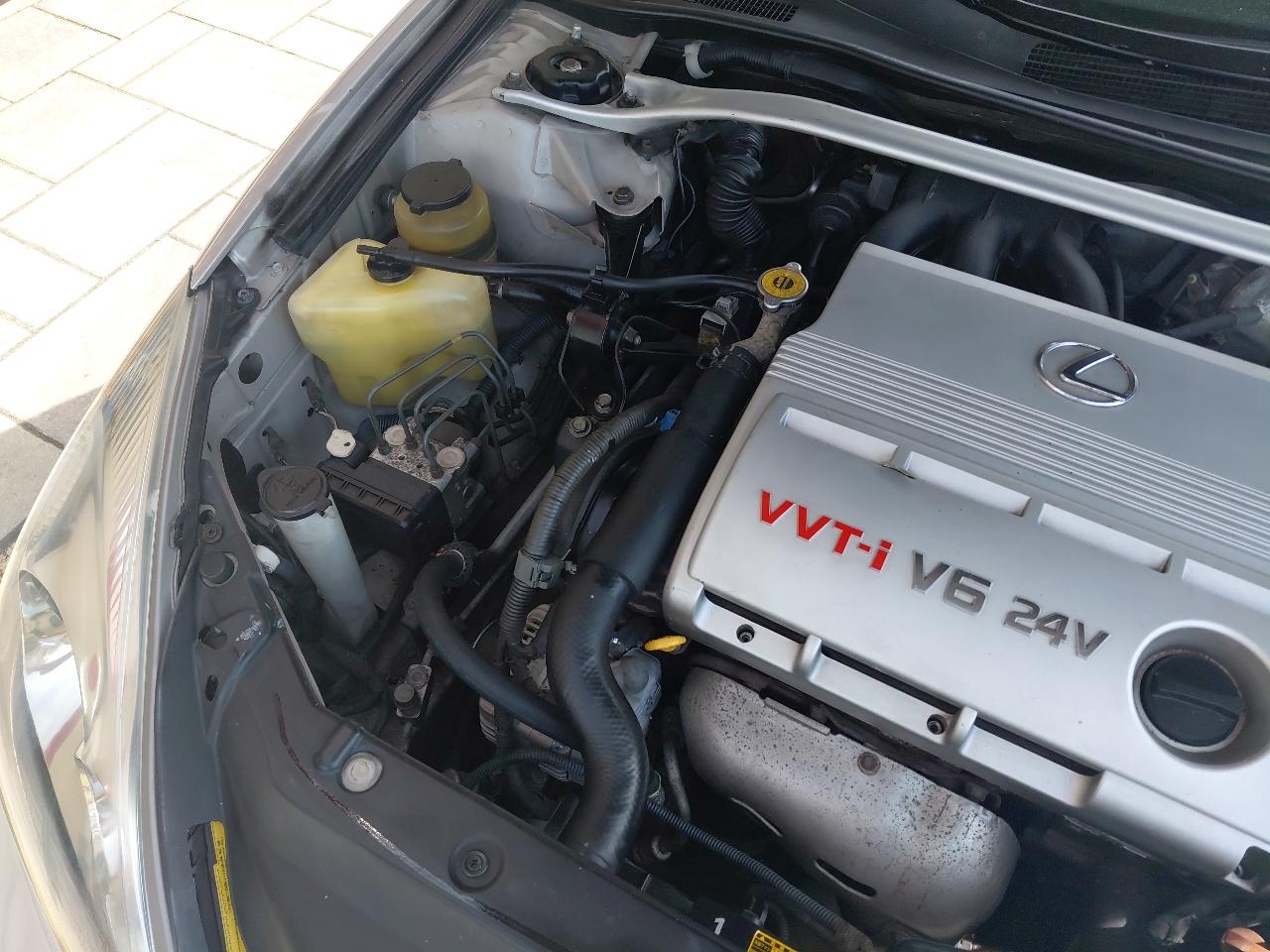 Lexus ES 300 4dr Sdn 2002
