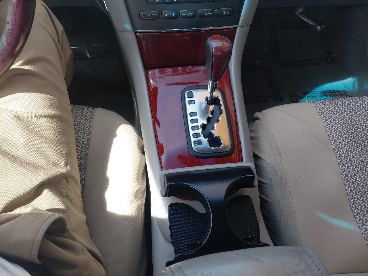 Lexus ES 300 4dr Sdn 2002