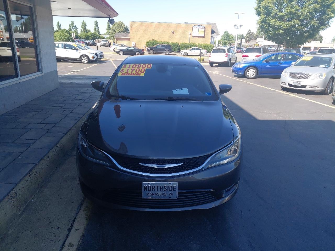 Chrysler 200 4dr Sdn Touring FWD 2016