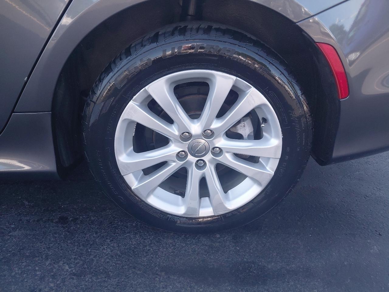 Chrysler 200 4dr Sdn Touring FWD 2016