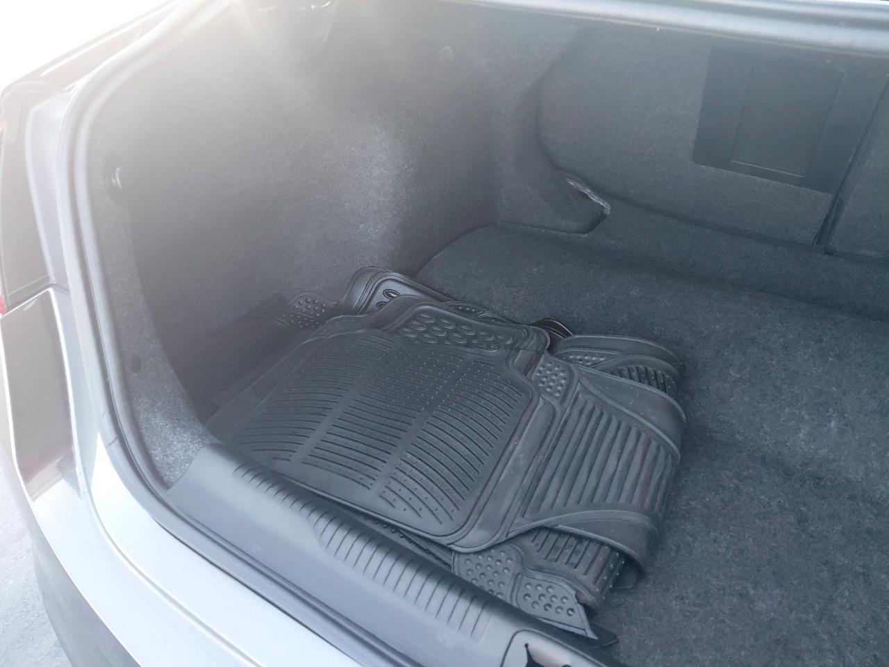 Chrysler 200 4dr Sdn Touring FWD 2016