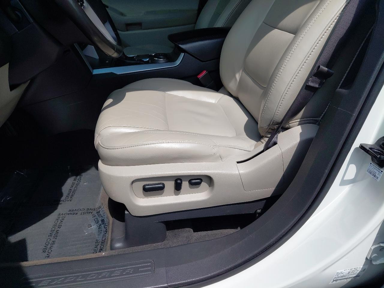 Ford Explorer 4WD 4dr XLT 2012