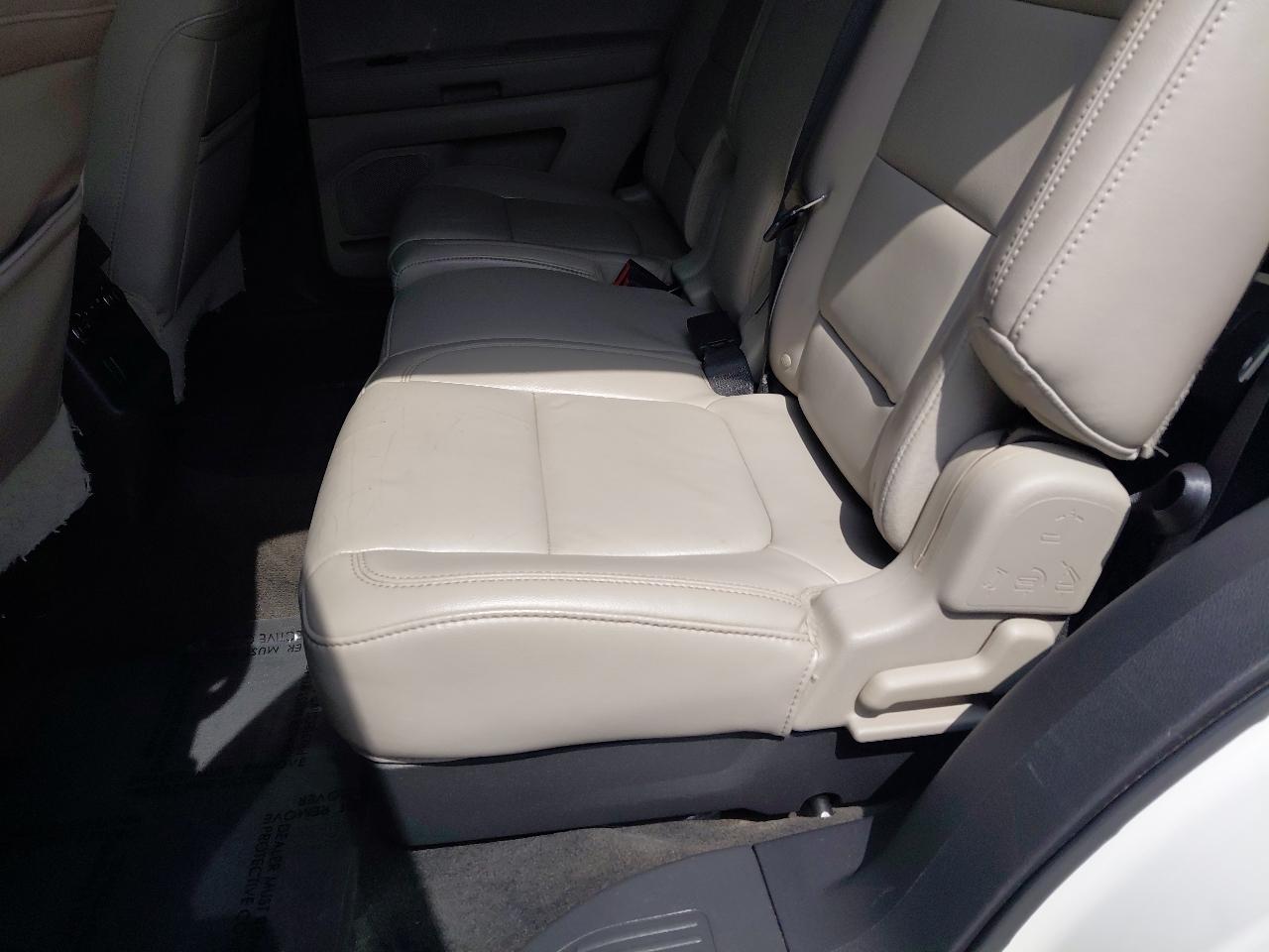 Ford Explorer 4WD 4dr XLT 2012