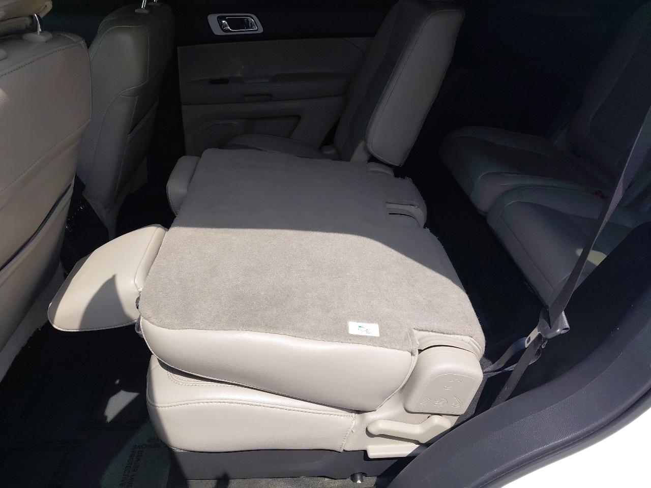 Ford Explorer 4WD 4dr XLT 2012