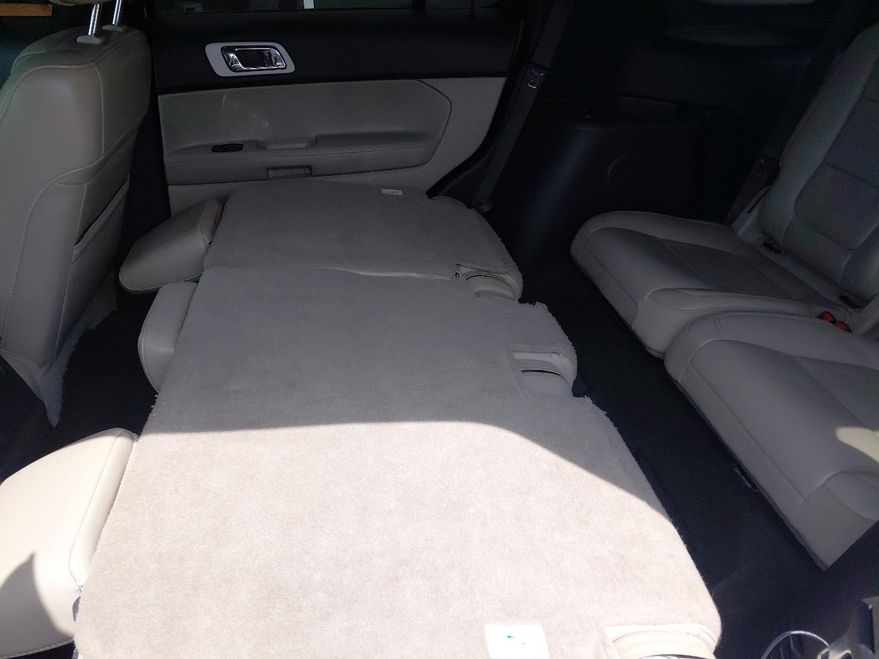 Ford Explorer 4WD 4dr XLT 2012
