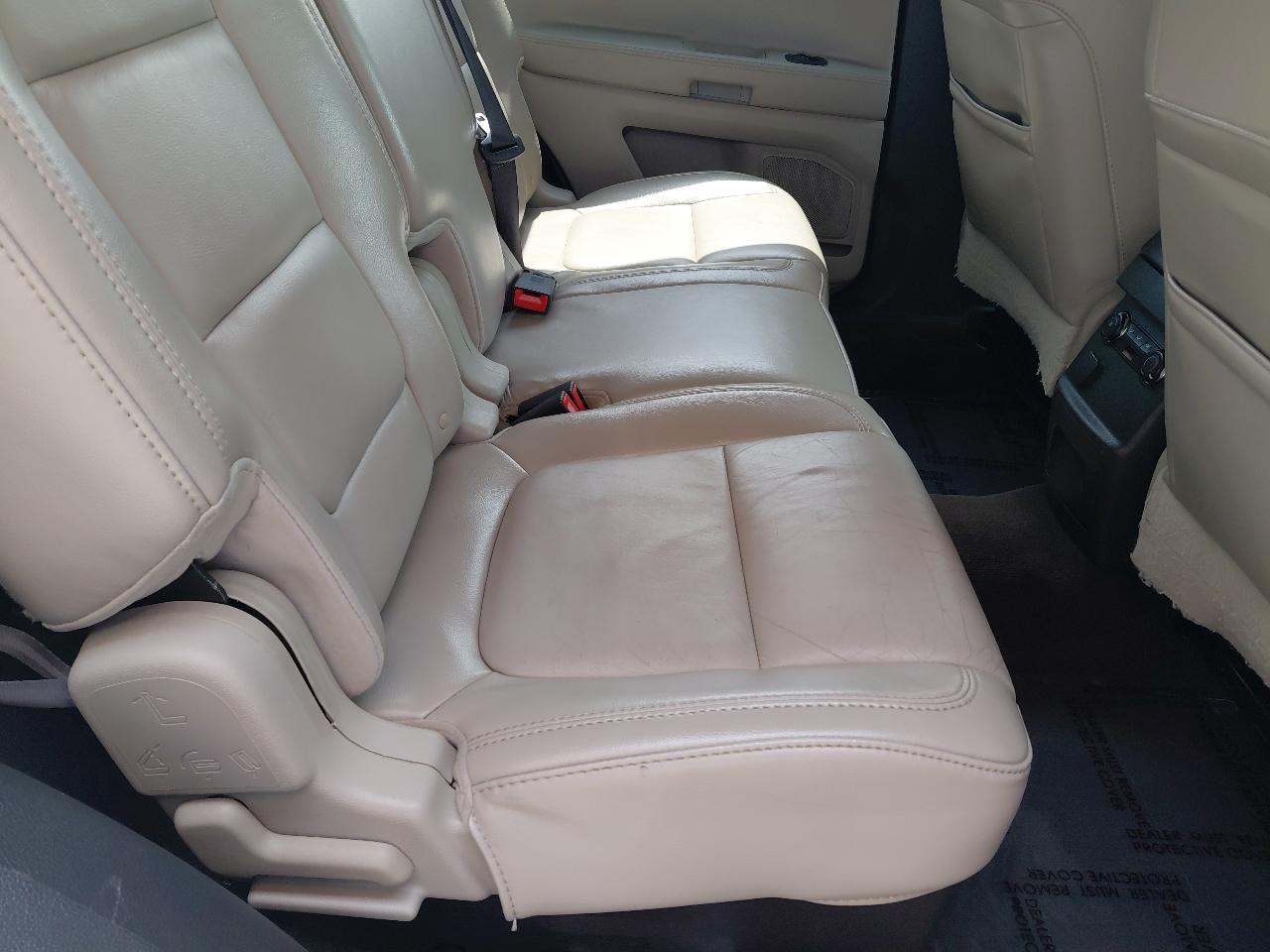 Ford Explorer 4WD 4dr XLT 2012