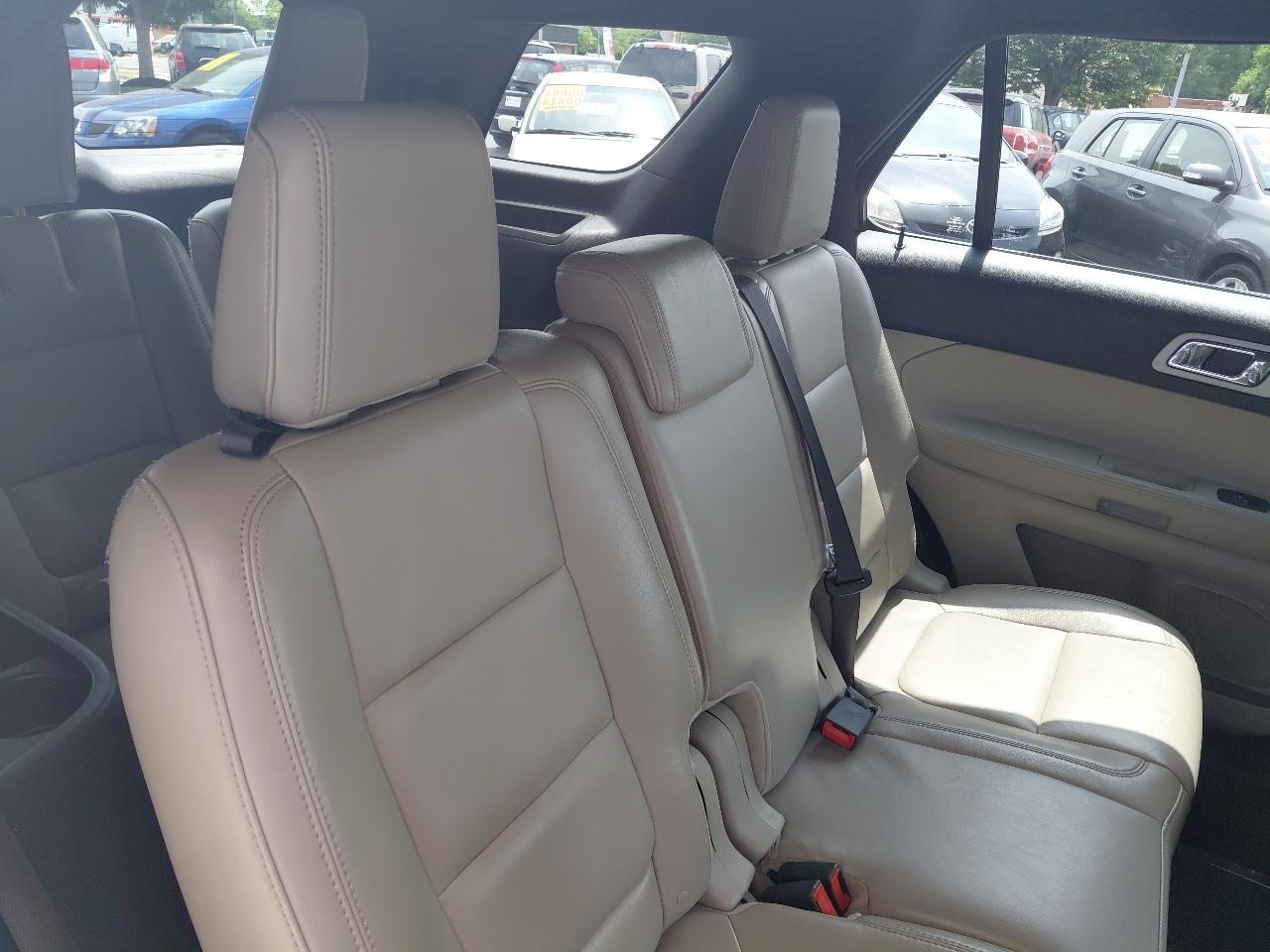 Ford Explorer 4WD 4dr XLT 2012
