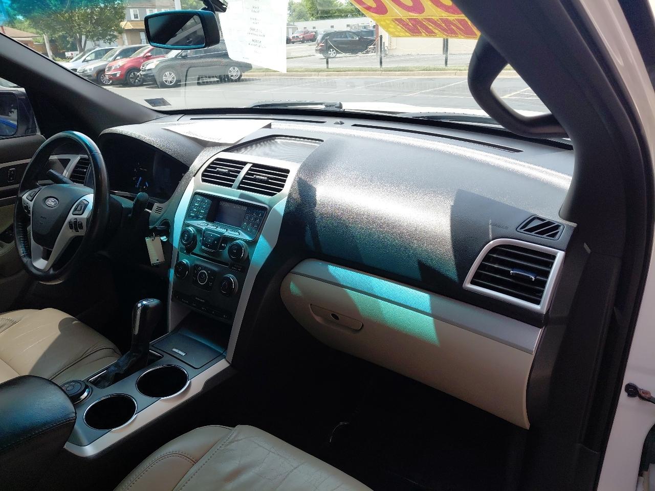 Ford Explorer 4WD 4dr XLT 2012