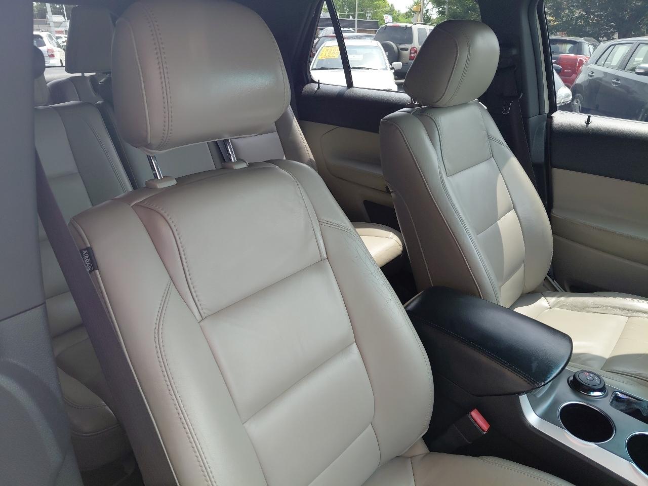 Ford Explorer 4WD 4dr XLT 2012