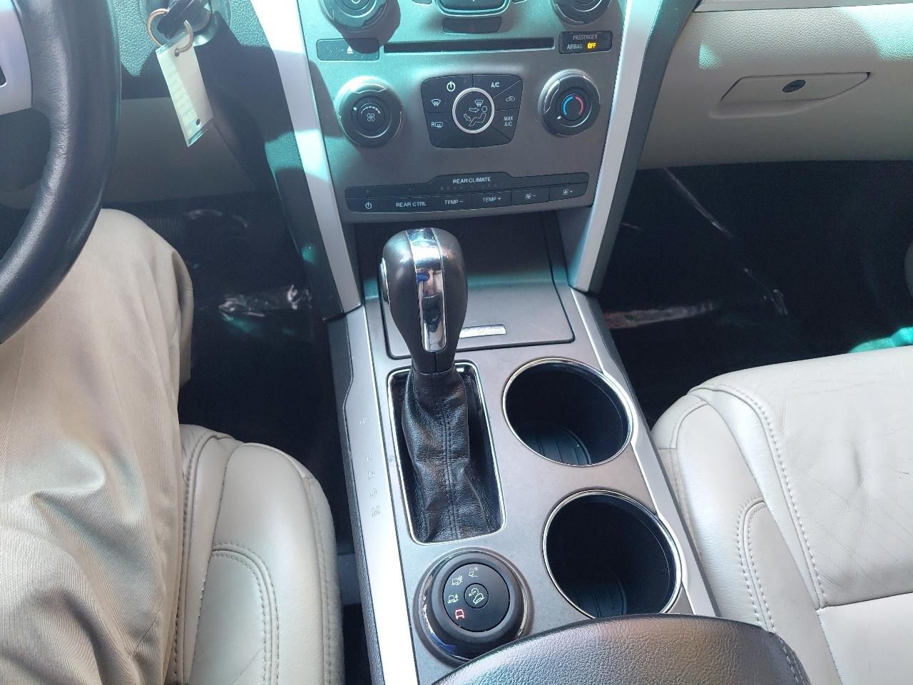 Ford Explorer 4WD 4dr XLT 2012