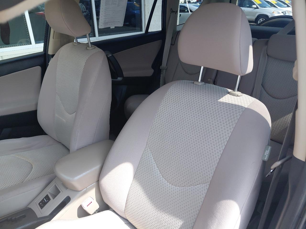 Toyota RAV4 4WD 4dr 4-cyl (Natl) 2007